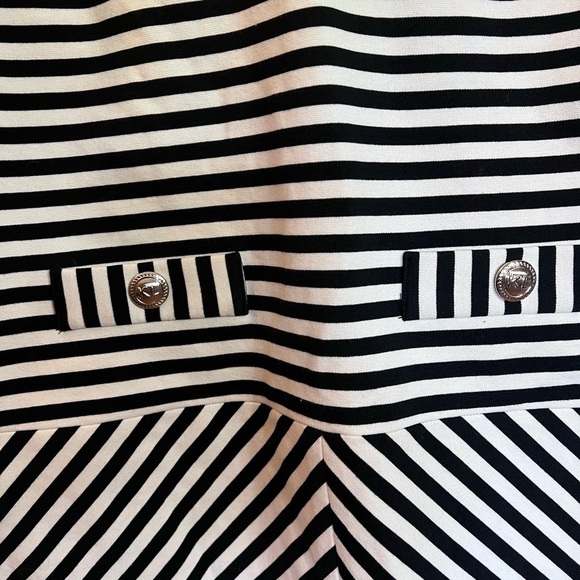 𝅺KARL Lagerfeld Paris Black and White Stipe V Neck A-Line Dress NWOT - Picture 3 of 9